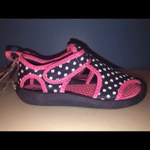 NWT OSHKOSH Toddler Girl’s Aquatic Sandals Size 10